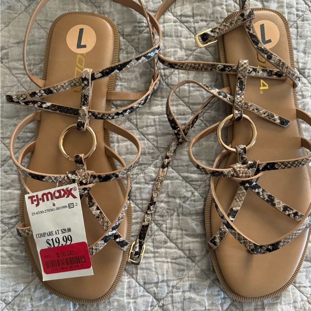 Sz 7 Sandals